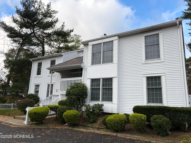 $349,999 | 2501 Bedford Corners Lane, Unit 11, Wall, NJ 07719