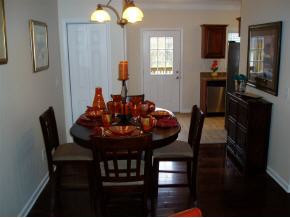 1709 Cherokee Road, Unit 305 Johnson City, TN 37604 - Photo 6 of 9 Photo 6