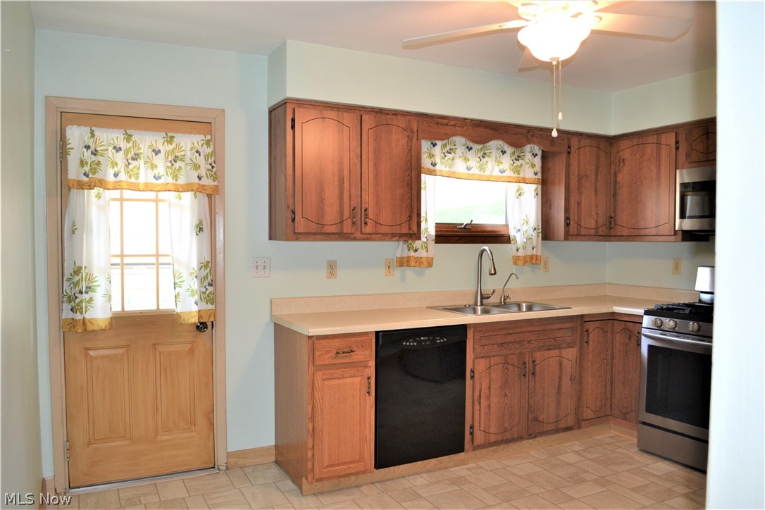 164 Greenbrier Road Weirton, WV 26062 - Photo 5 of 13 Gallery Image 5