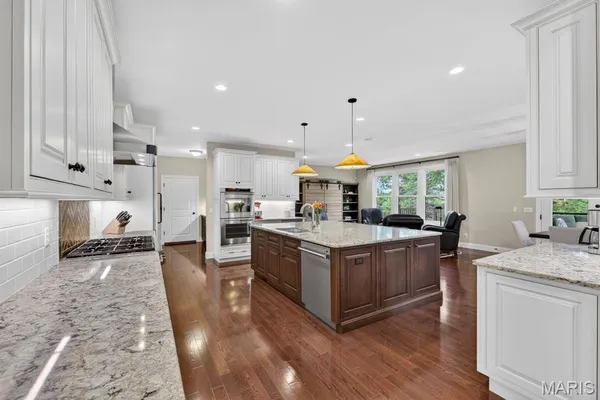 $1,499,000 | 12868 Willow Pond Court, Des Peres, MO 63131