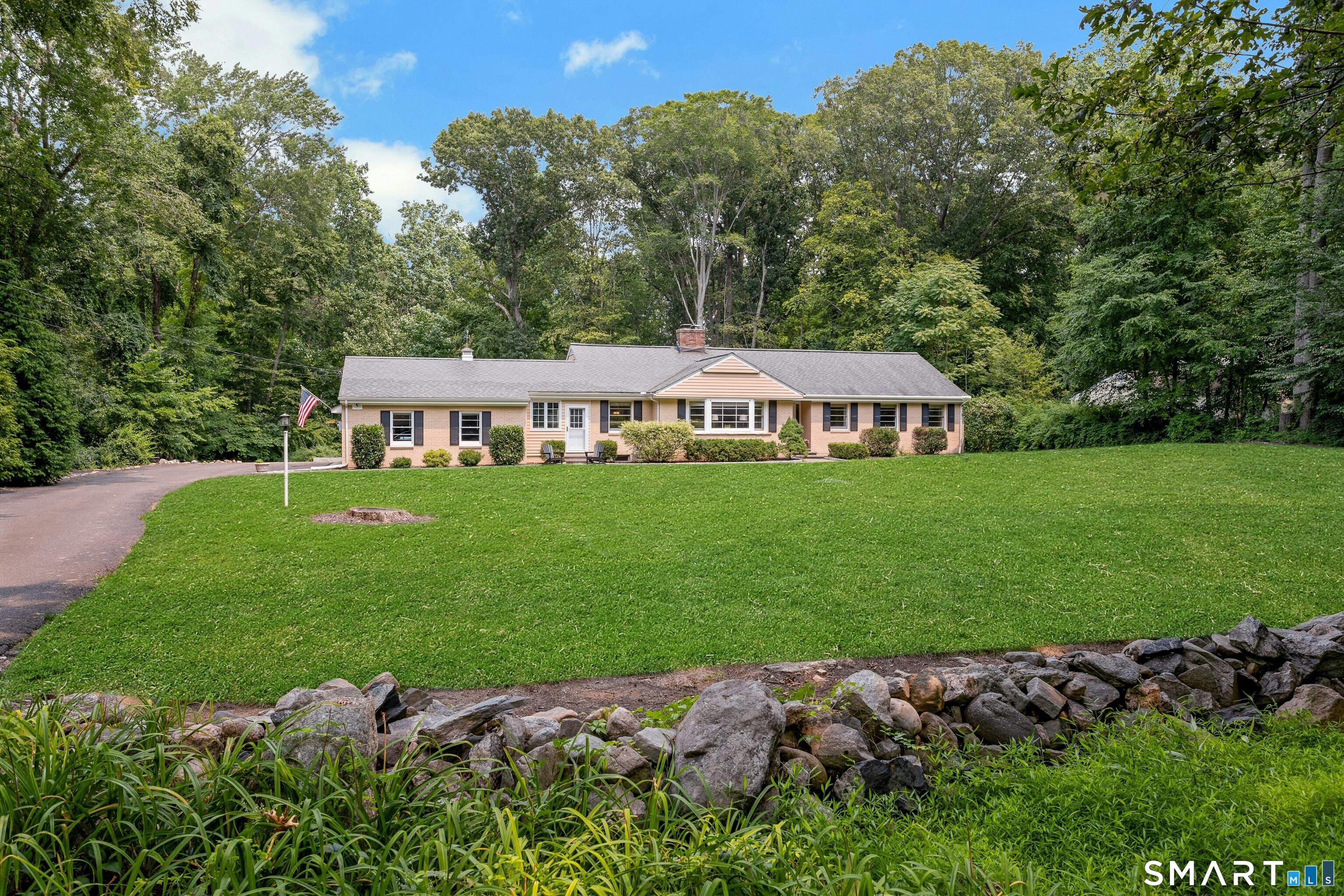 160 Eden Road Stamford, CT 06907 - Photo 27 of 27