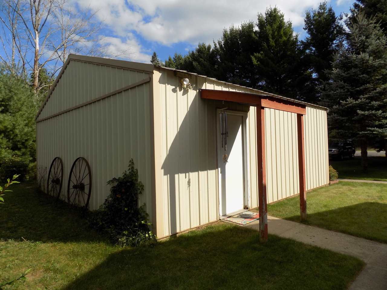 18848 Cedar Run Road Traverse City, MI 49684 - Photo 8 of 38 1852902-7.JPG