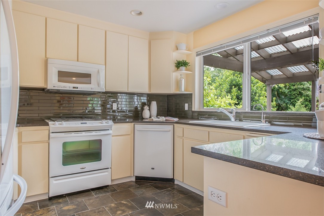 113 North 78th Street Seattle, WA 98103 - Photo 7 of 23 Gallery Image 7