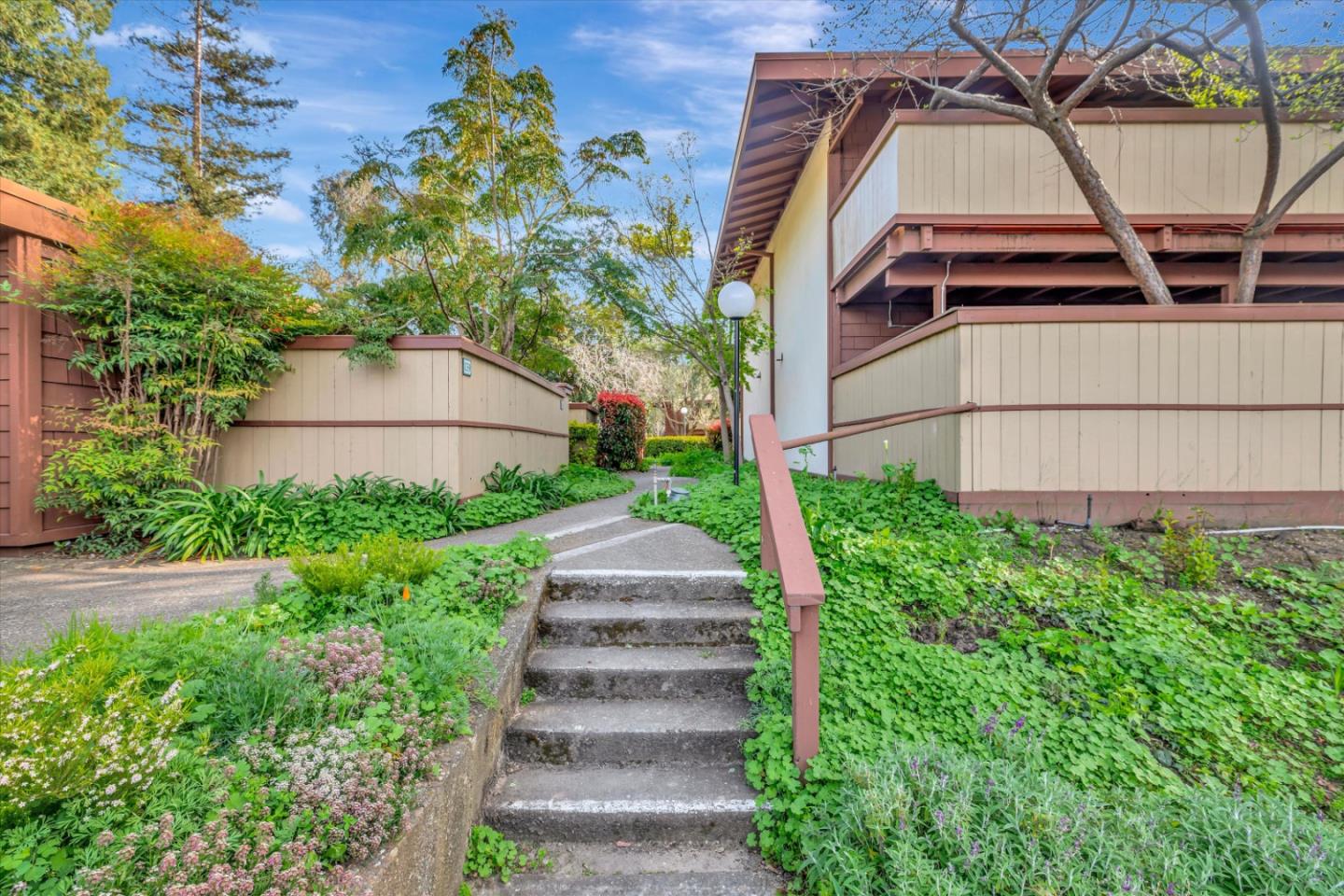 500 West Middlefield Road, Unit 142 Mountain View, CA 94043 - Photo 39 of 59 a view of a back yard of the house