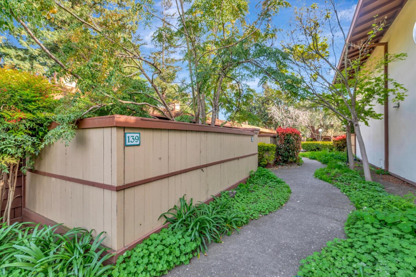 500 West Middlefield Road, Unit 142 Mountain View, CA 94043 - Photo 40 of 59