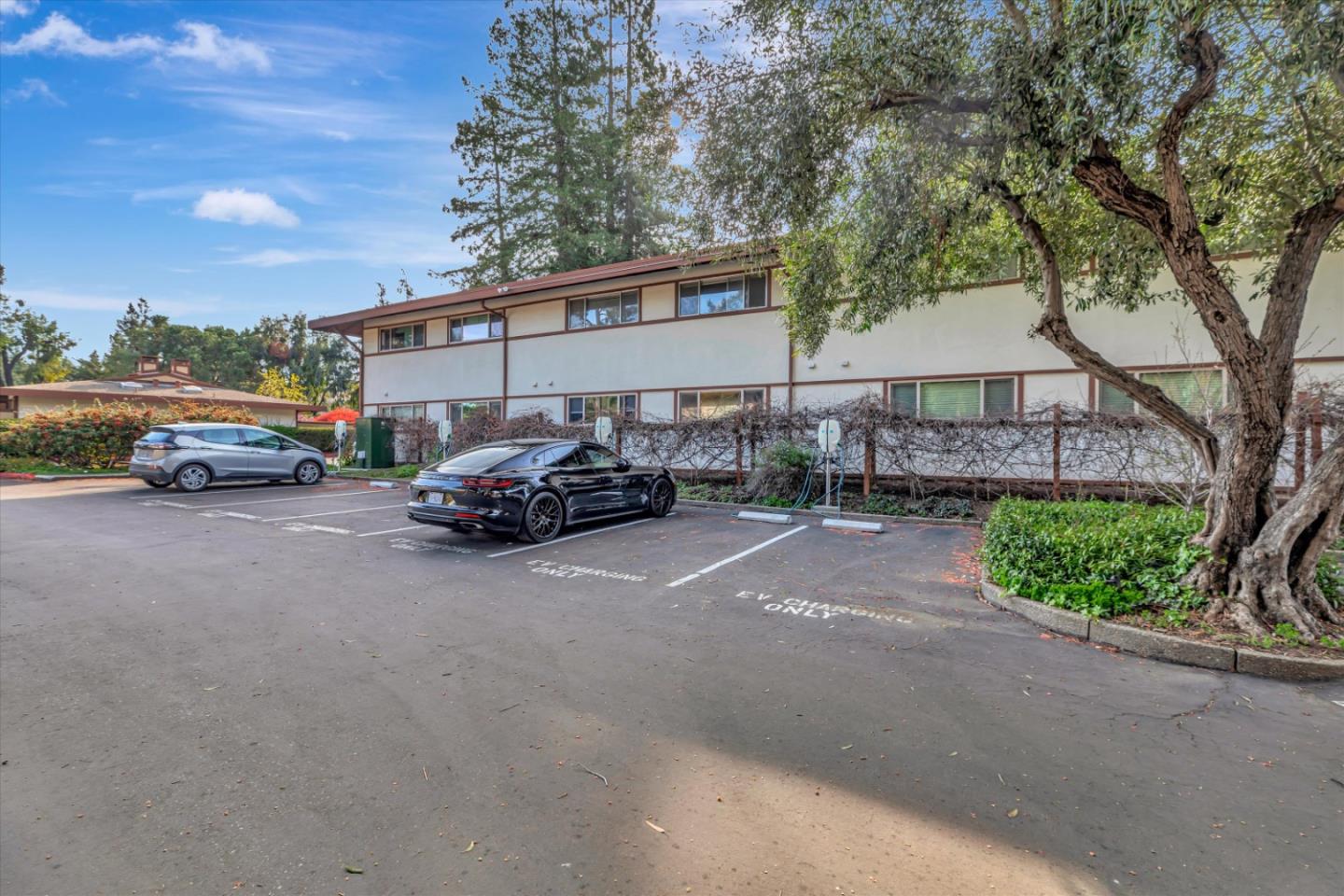 500 West Middlefield Road, Unit 142 Mountain View, CA 94043 - Photo 43 of 59 a car parked in front of a house
