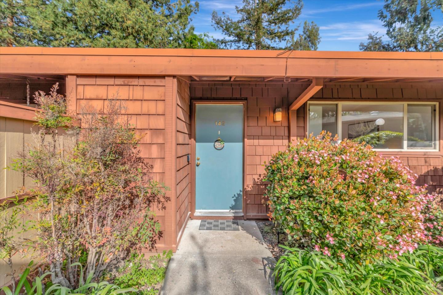 500 West Middlefield Road, Unit 142 Mountain View, CA 94043 - Photo 6 of 59 front view of a house