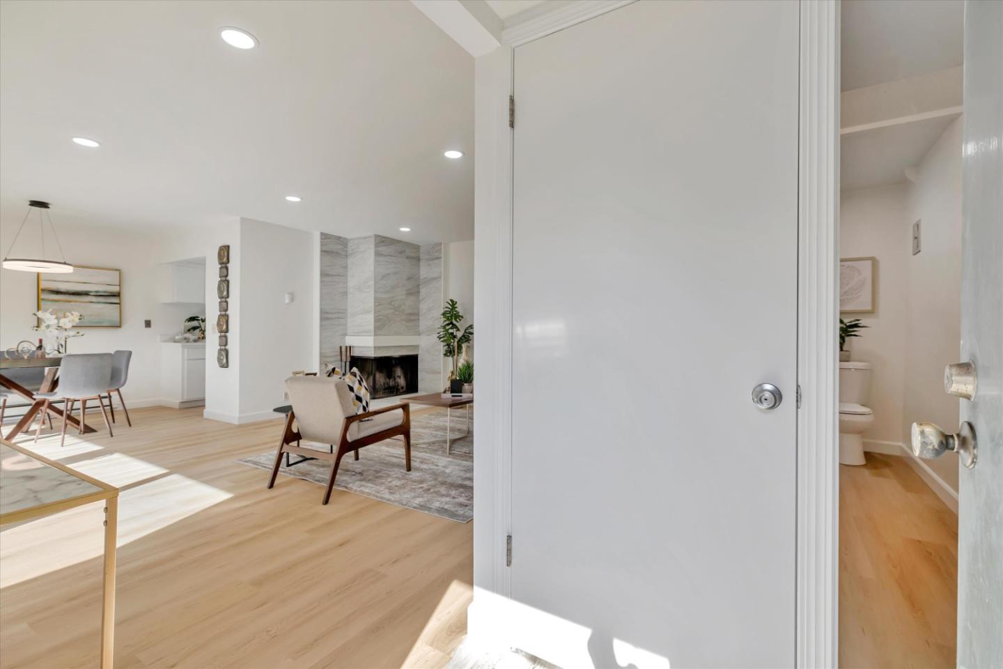 500 West Middlefield Road, Unit 142 Mountain View, CA 94043 - Photo 7 of 59