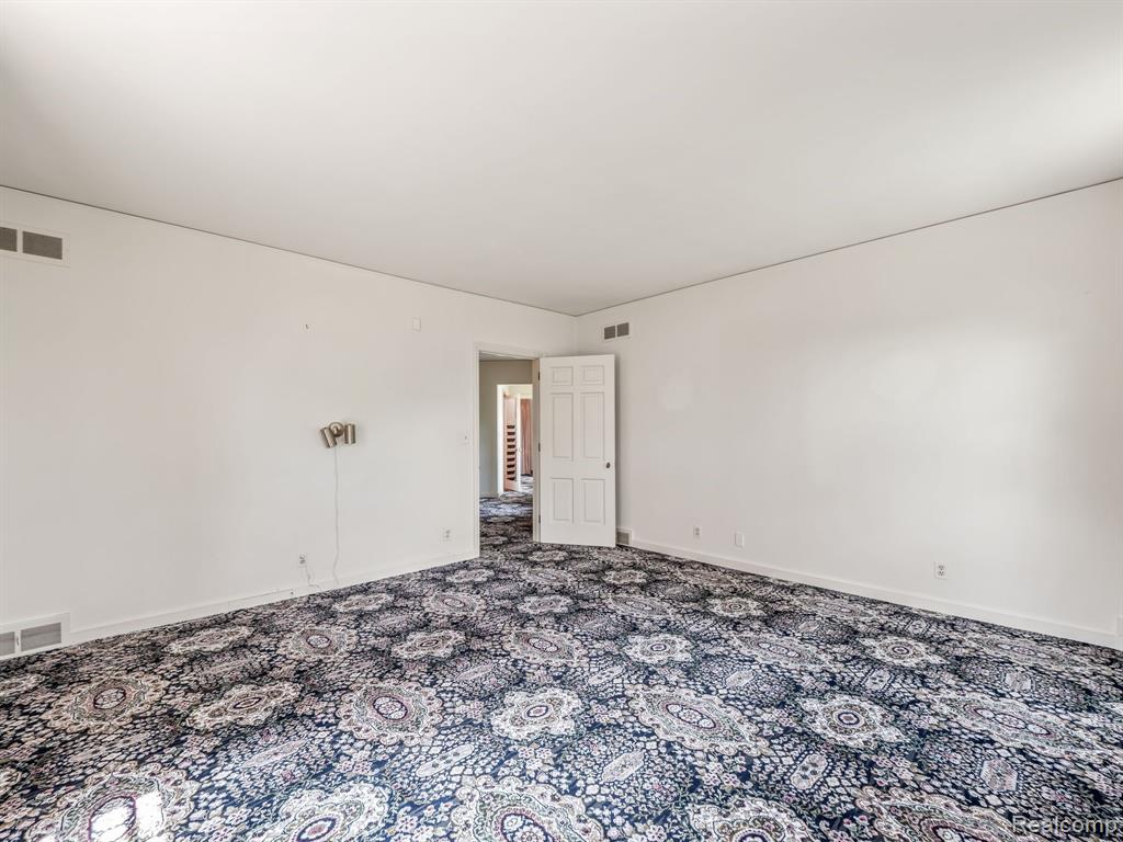 475 Lake Shore Road Grosse Pointe Farms, MI 48236 - Photo 25 of 44