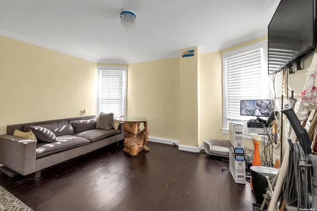 $879,888 | 434 Beach 36th Street | Edgemere