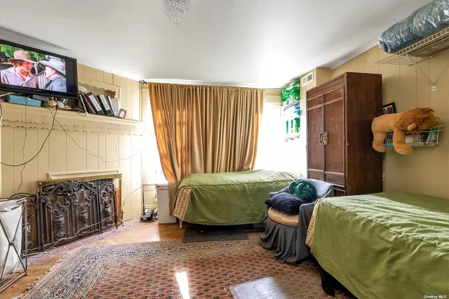 $879,888 | 434 Beach 36th Street | Edgemere