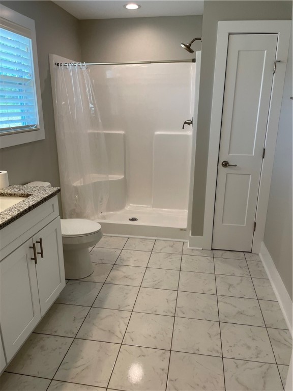 104 Old Station Road West Union, SC 29696 - Photo 12 of 44 Master bath