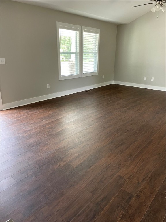 104 Old Station Road West Union, SC 29696 - Photo 31 of 44 Living room