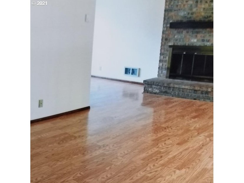 830 Janus Street Springfield, OR 97477 - Photo 5 of 11 a view of a fireplace in a room