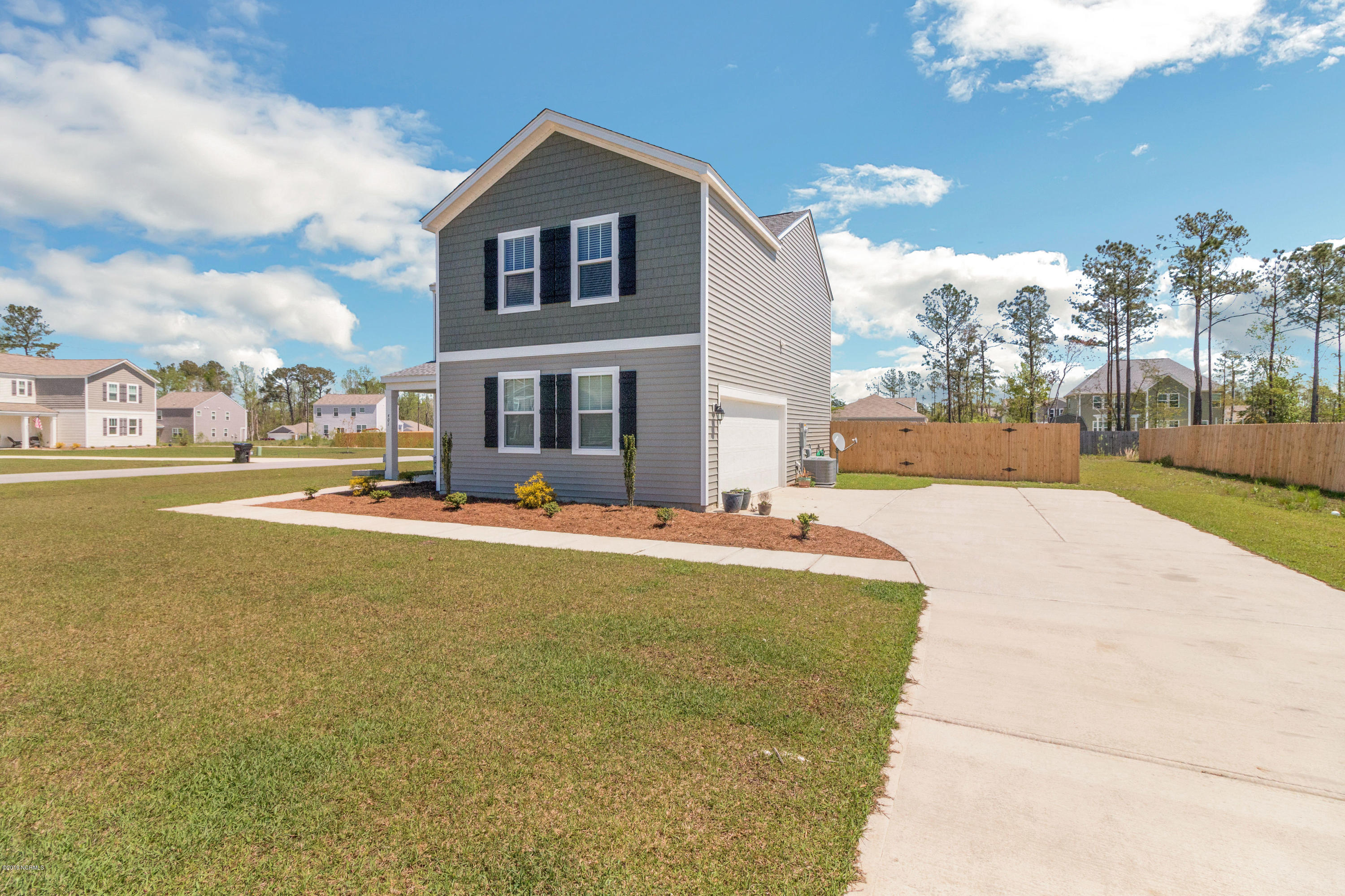 401 Saxby Way Holly Ridge, NC 28445 - Photo 4 of 32 IMG_5433