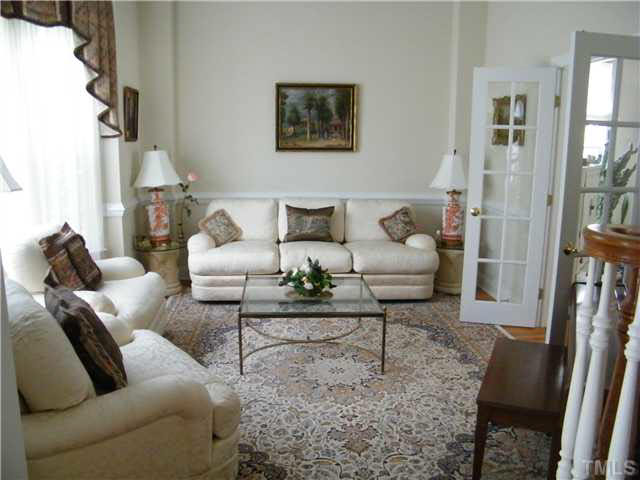 4609 Whitmire Place Raleigh, NC 27612 - Photo 3 of 20 Gallery Image 3