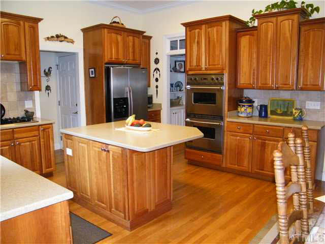 4609 Whitmire Place Raleigh, NC 27612 - Photo 4 of 20 Gallery Image 4