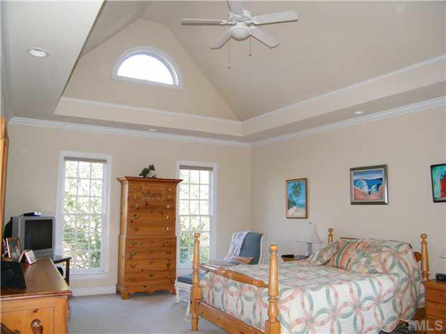 4609 Whitmire Place Raleigh, NC 27612 - Photo 9 of 20 Gallery Image 9
