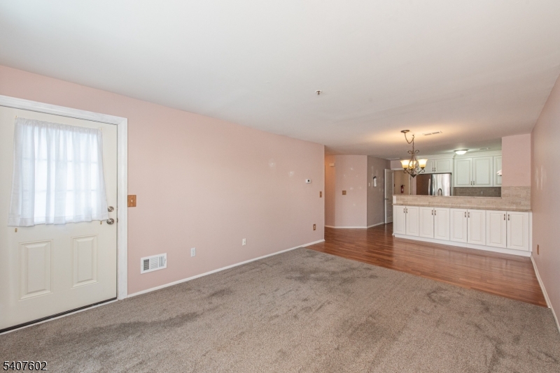 27 Loch Lane Ledgewood, NJ 07852 - Photo 11 of 21