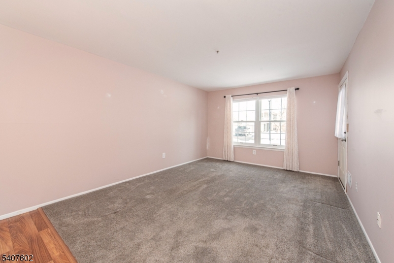 27 Loch Lane Ledgewood, NJ 07852 - Photo 14 of 21