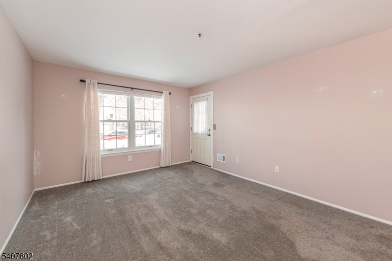 27 Loch Lane Ledgewood, NJ 07852 - Photo 15 of 21