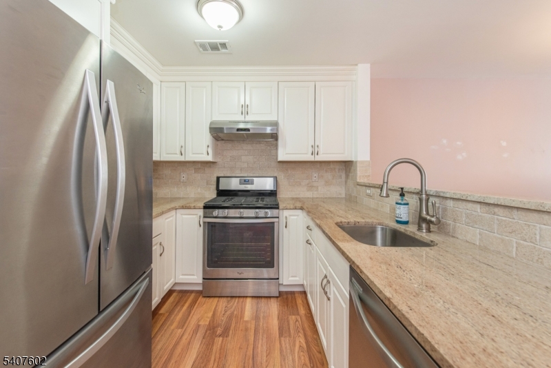 27 Loch Lane Ledgewood, NJ 07852 - Photo 5 of 21