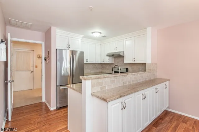 $329,999 | 27 Loch Lane, Ledgewood, NJ 07852