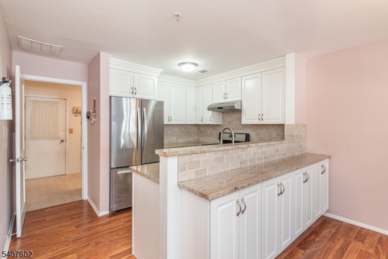 27 Loch Lane Ledgewood, NJ 07852 - Photo 6 of 21