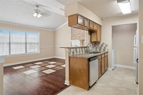 $175,000 | 2400 Jupiter Road, Unit B9, Plano, TX 75074