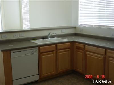 8370 West Razorbill Drive Tucson, AZ 85757 - Photo 8 of 13 Gallery Image 8