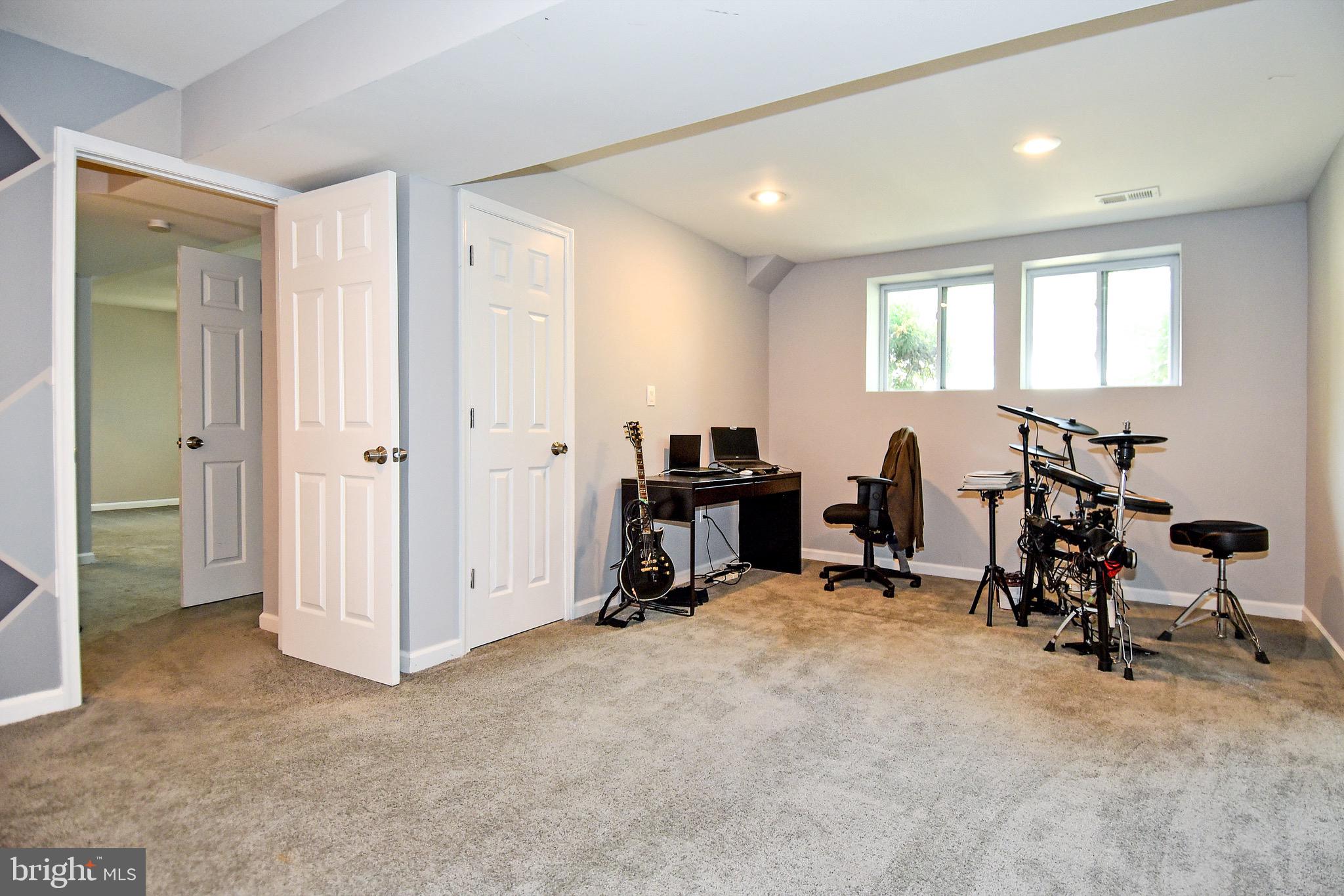 8585 Tyrolean Way Springfield, VA 22153 - Photo 22 of 28