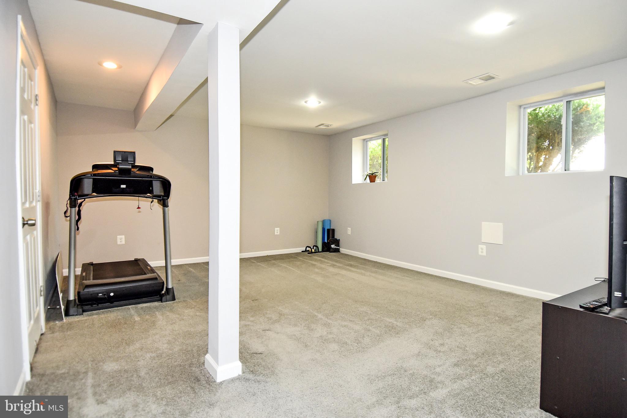 8585 Tyrolean Way Springfield, VA 22153 - Photo 24 of 28