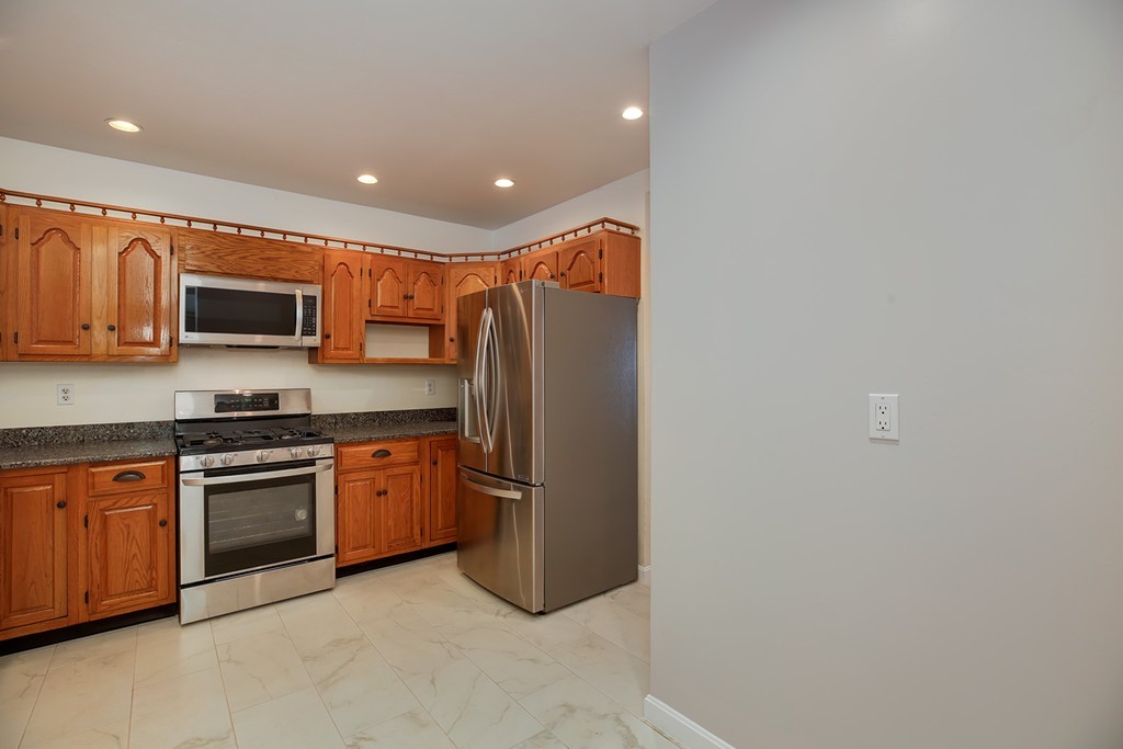 51 Thayer Road Braintree, MA 02184 - Photo 10 of 28