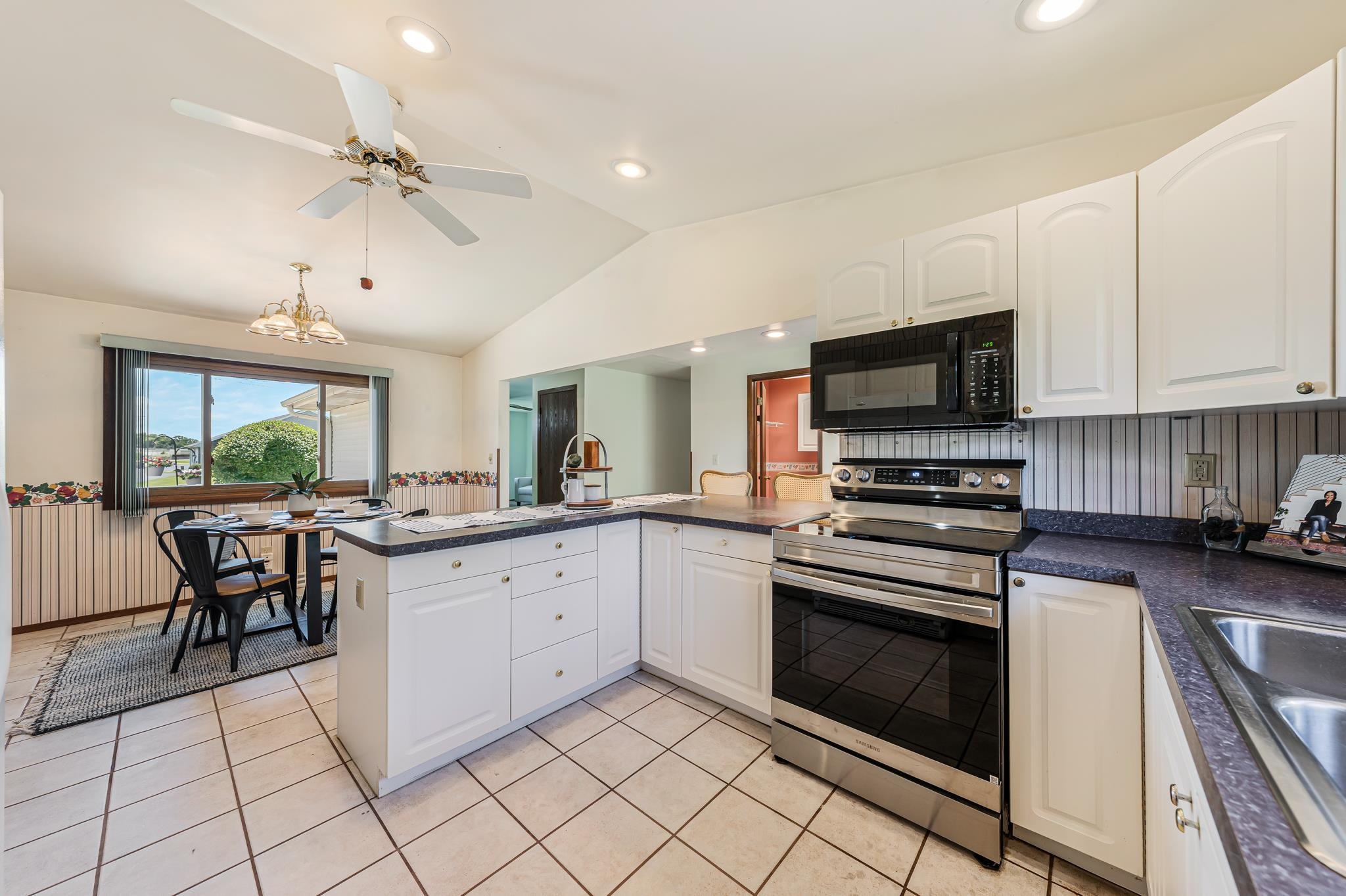3600 East Newberry Street Appleton, WI 54915 - Photo 4 of 37