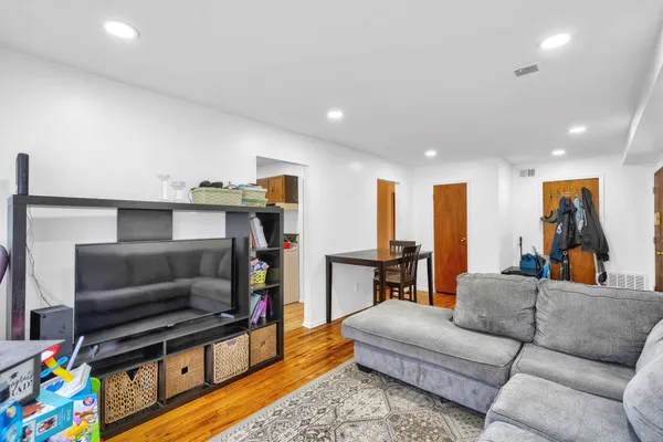 $265,000 | 15 College Drive, Unit 15, Edison, NJ 08817