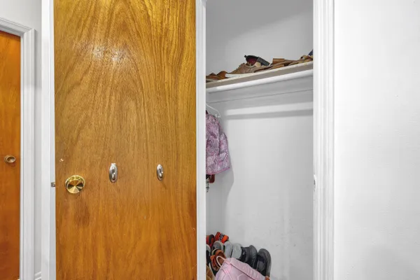 $265,000 | 15 College Drive, Unit 15, Edison, NJ 08817