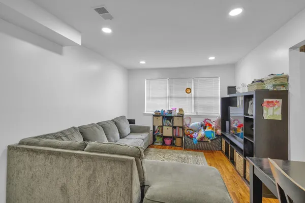 $265,000 | 15 College Drive, Unit 15, Edison, NJ 08817