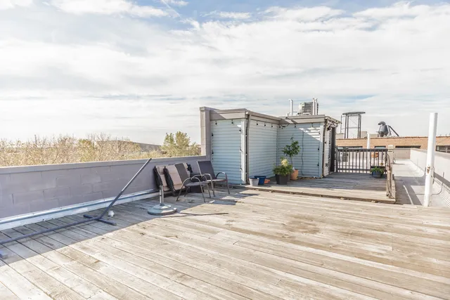 $711,000 | 2018 South Loomis Street, Unit 3, Chicago, IL 60608