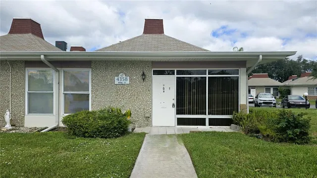 $1,150 | 4358 Tahitian Gardens Circle, Unit H, Holiday, FL 34691