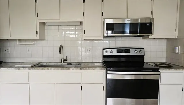 $1,150 | 4358 Tahitian Gardens Circle, Unit H, Holiday, FL 34691