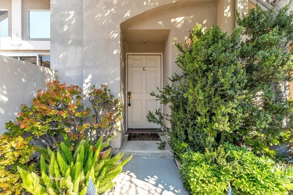 $1,024,000 | 1345 East Grand Avenue, El Segundo, CA 90245