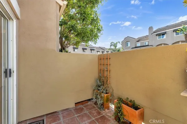 $1,024,000 | 1345 East Grand Avenue, El Segundo, CA 90245