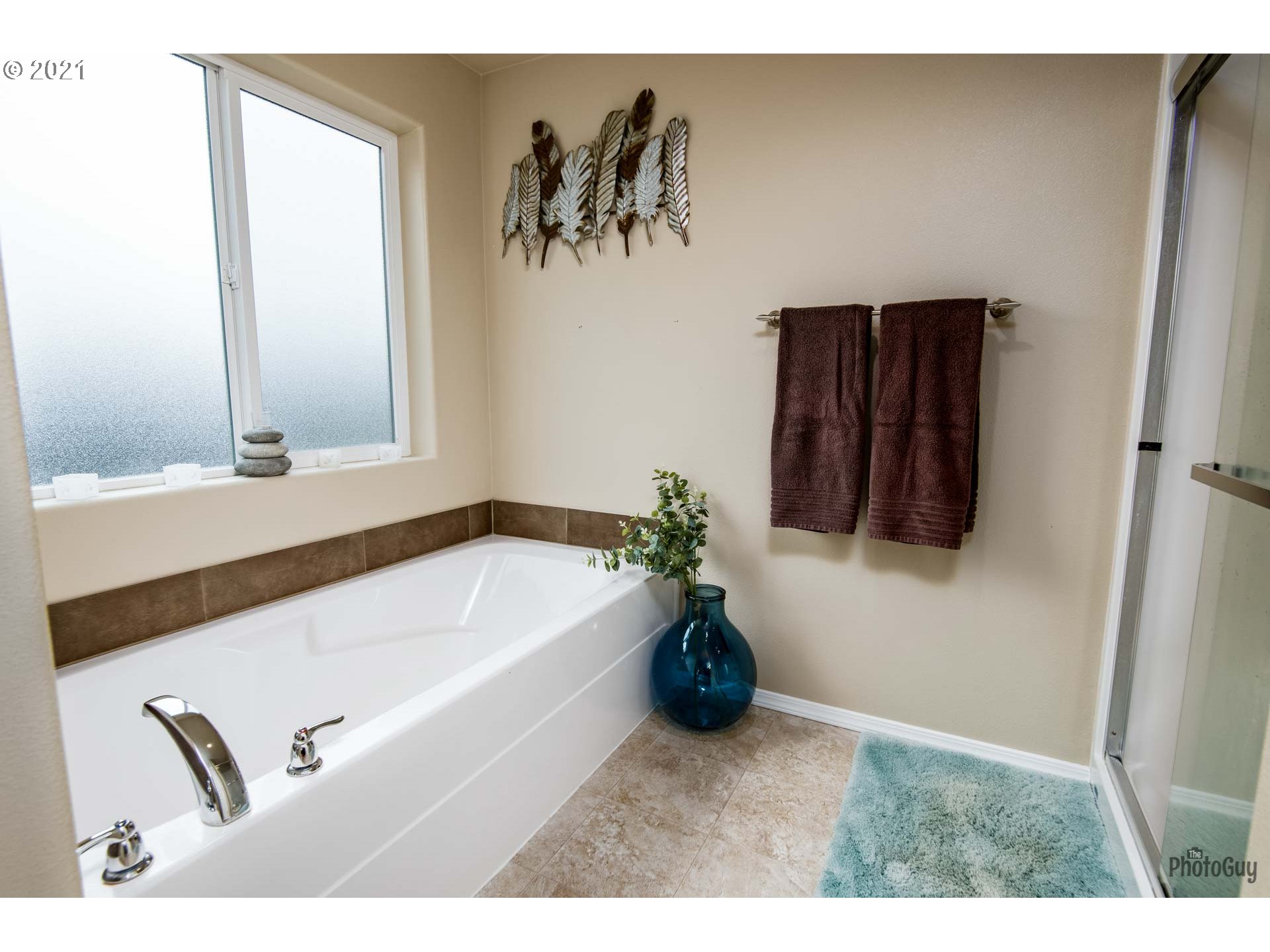 1896 Adelman Loop Eugene, OR 97402 - Photo 23 of 32 Gallery Image 23