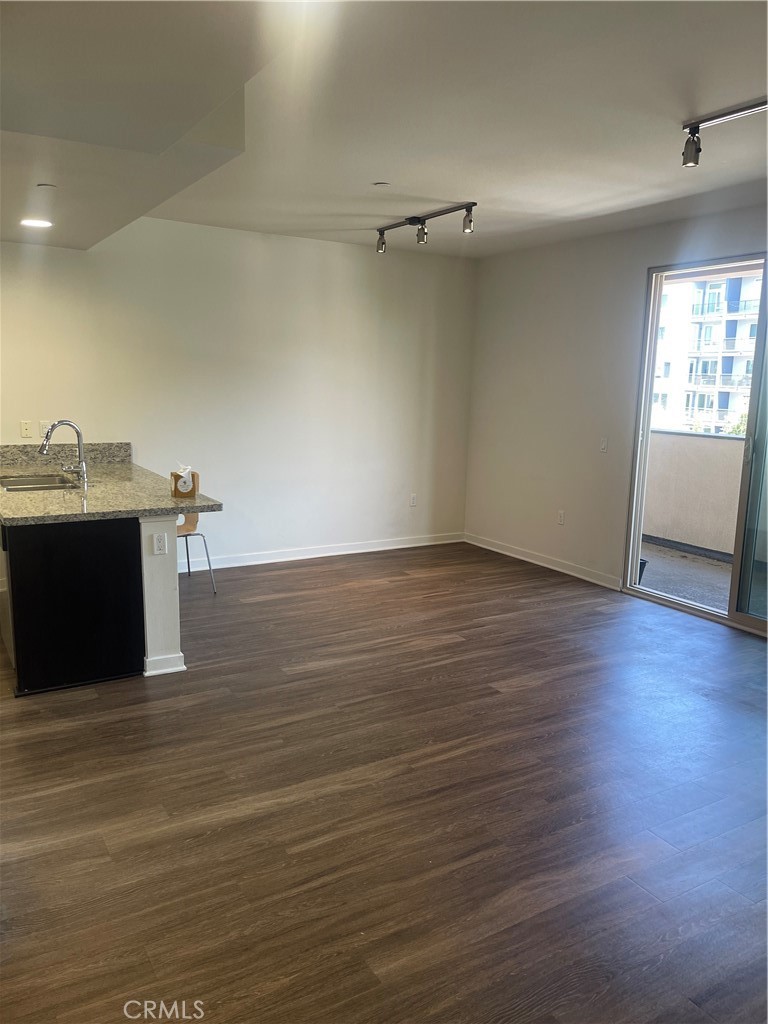 612 East Carson Street, Unit 209 Carson, CA 90745 - Photo 4 of 23