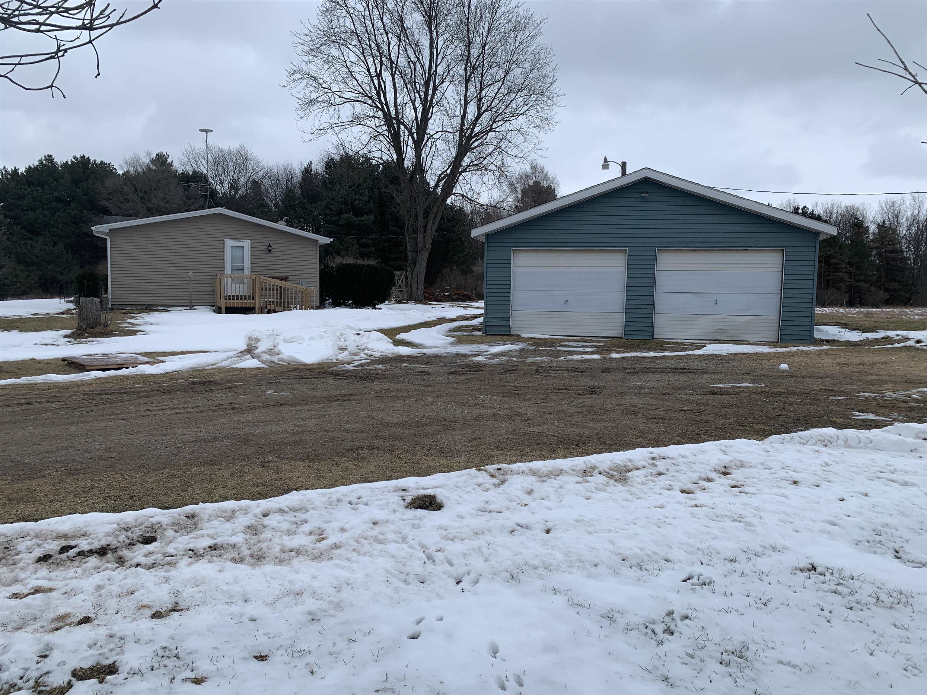 2791 West Washington Road Ithaca, MI 48847 - Photo 3 of 33 1896803-2.JPG