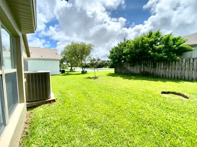 $2,400 | 8057 Bracken Lane, Melbourne, FL 32940