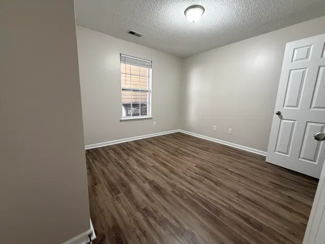 $1,750 | 7987 Vermont Road, North Charleston, SC 29418