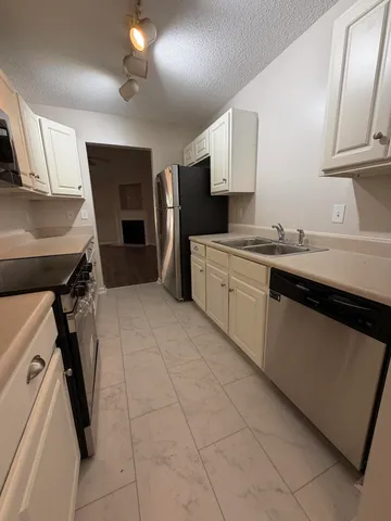 $1,750 | 7987 Vermont Road, North Charleston, SC 29418