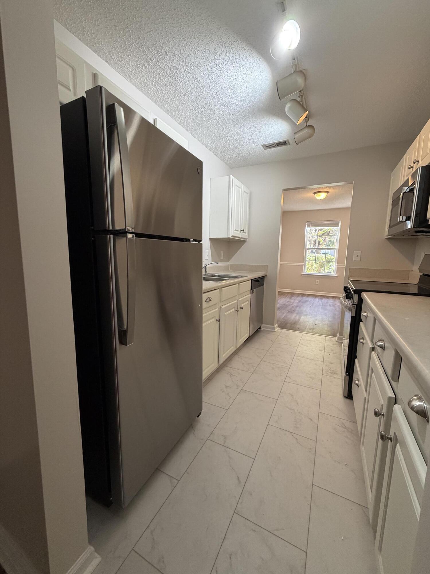 7987 Vermont Road North Charleston, SC 29418 - Photo 6 of 24 IMG_0808