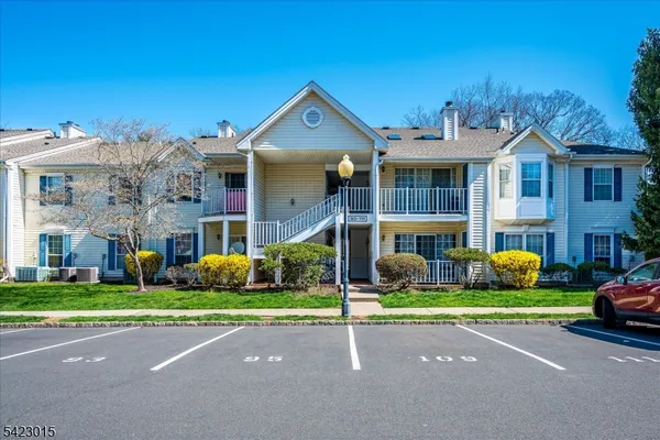 $339,900 | 95 Sapphire Lane, Franklin Park, NJ 08823
